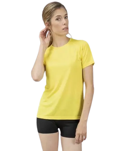 T-shirt respirant Erell à personnaliser couleur yellow avec modèle femme vue de face